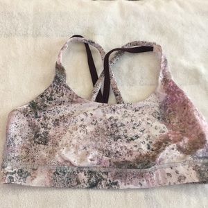 Lululemon sports bra